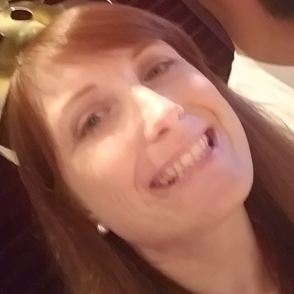 Meet your Posher, Crystelle - Picture 1 of 1